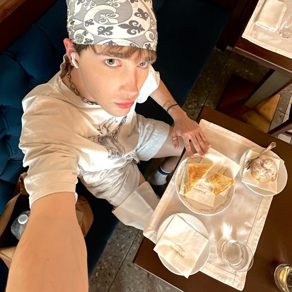 instagram: @chandlerdburke - Picture 7 of 16